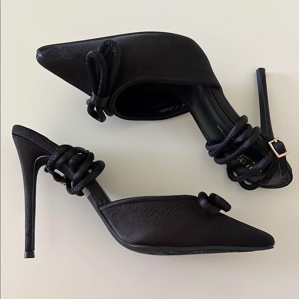Olivia Jaymes Black Bow Heels